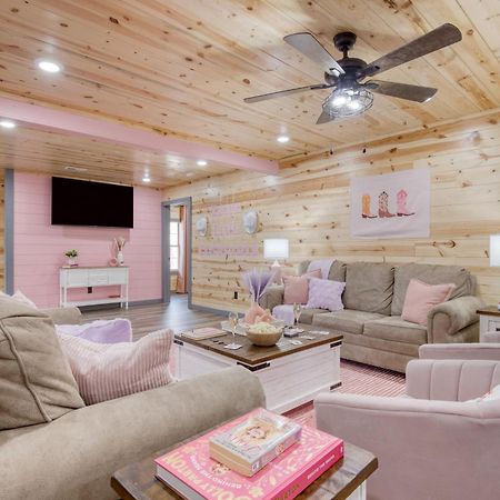 Pink Pines Avantstay Luxury Aesthetic Dream Home Indoor Pool Hot Tub Pigeon Forge Ngoại thất bức ảnh
