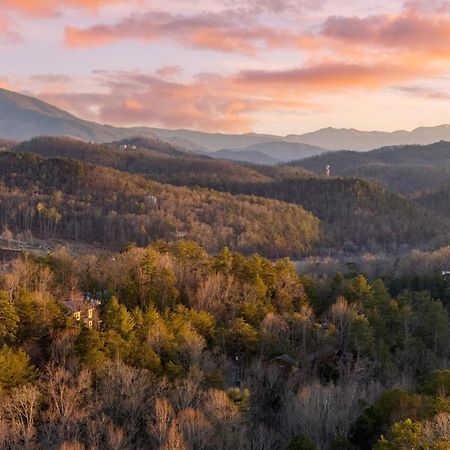 Pink Pines Avantstay Luxury Aesthetic Dream Home Indoor Pool Hot Tub Pigeon Forge Ngoại thất bức ảnh