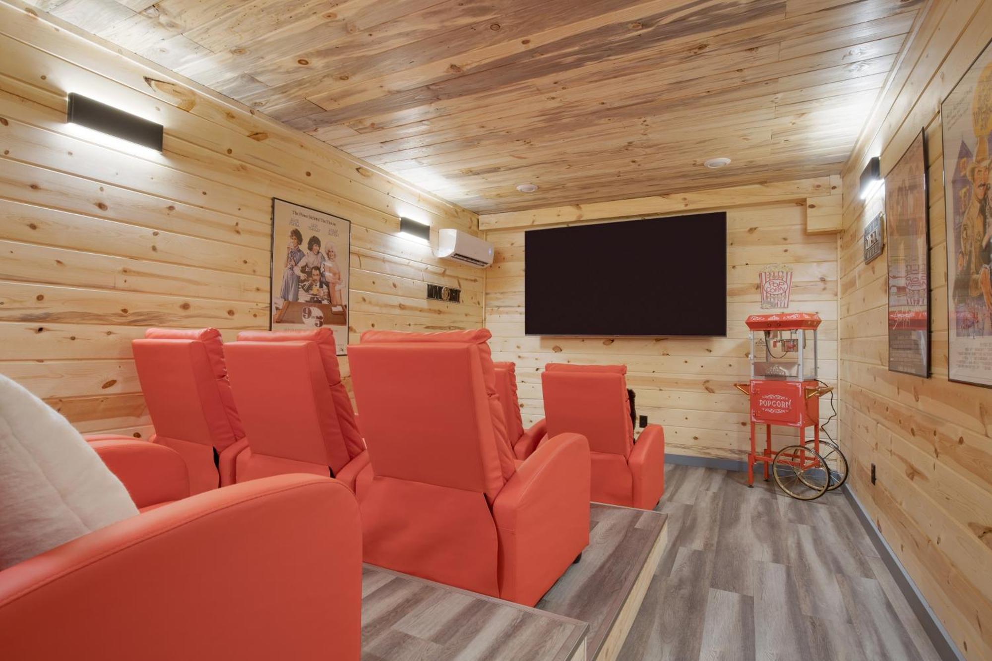 Pink Pines Avantstay Luxury Aesthetic Dream Home Indoor Pool Hot Tub Pigeon Forge Ngoại thất bức ảnh