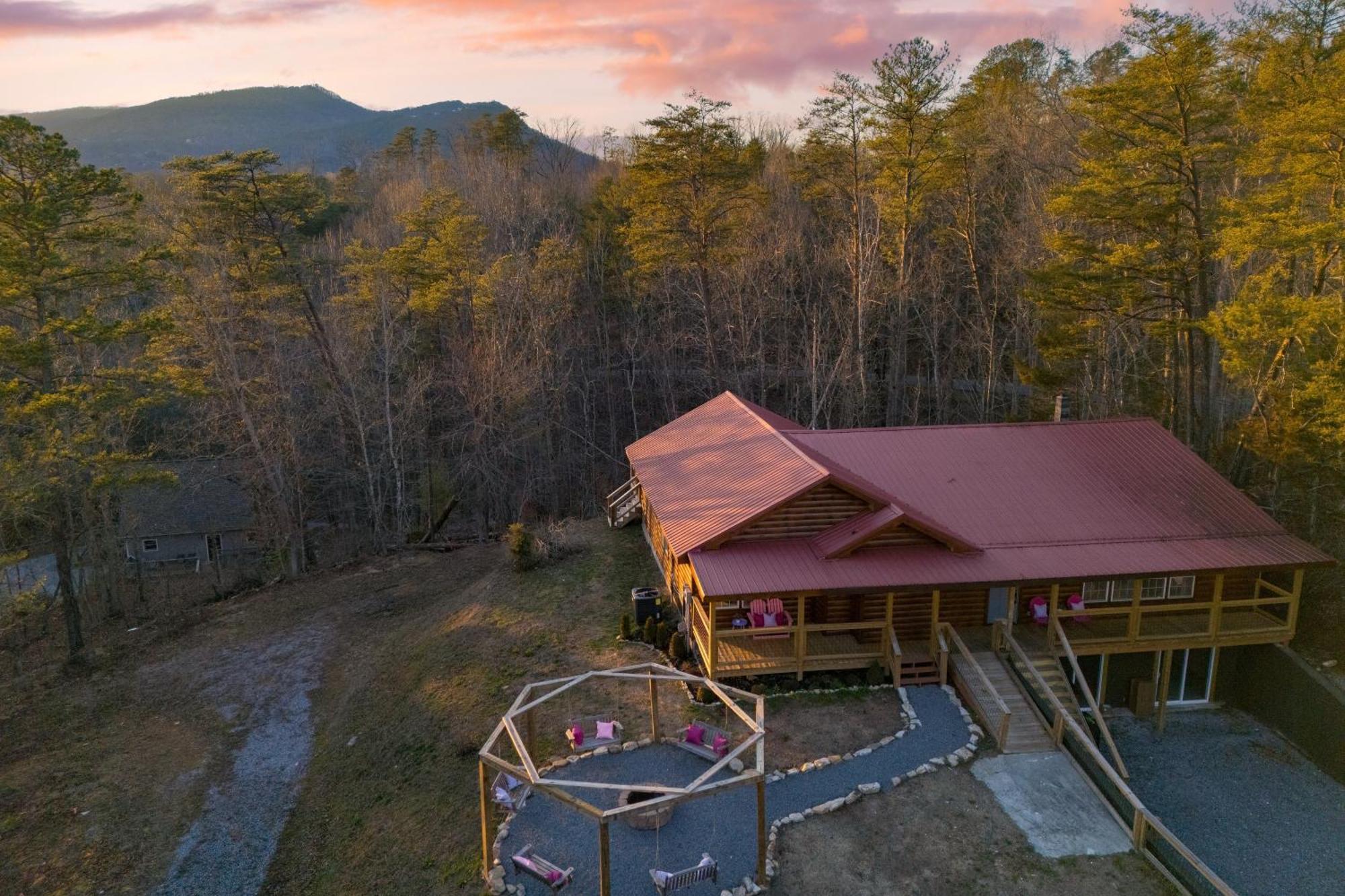 Pink Pines Avantstay Luxury Aesthetic Dream Home Indoor Pool Hot Tub Pigeon Forge Ngoại thất bức ảnh