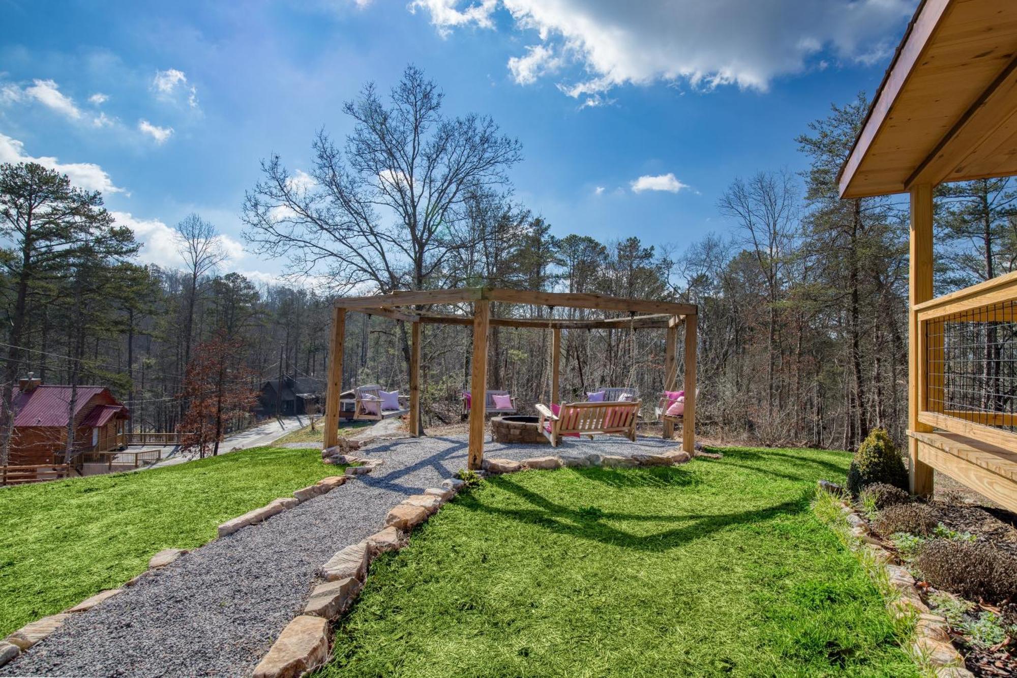 Pink Pines Avantstay Luxury Aesthetic Dream Home Indoor Pool Hot Tub Pigeon Forge Ngoại thất bức ảnh
