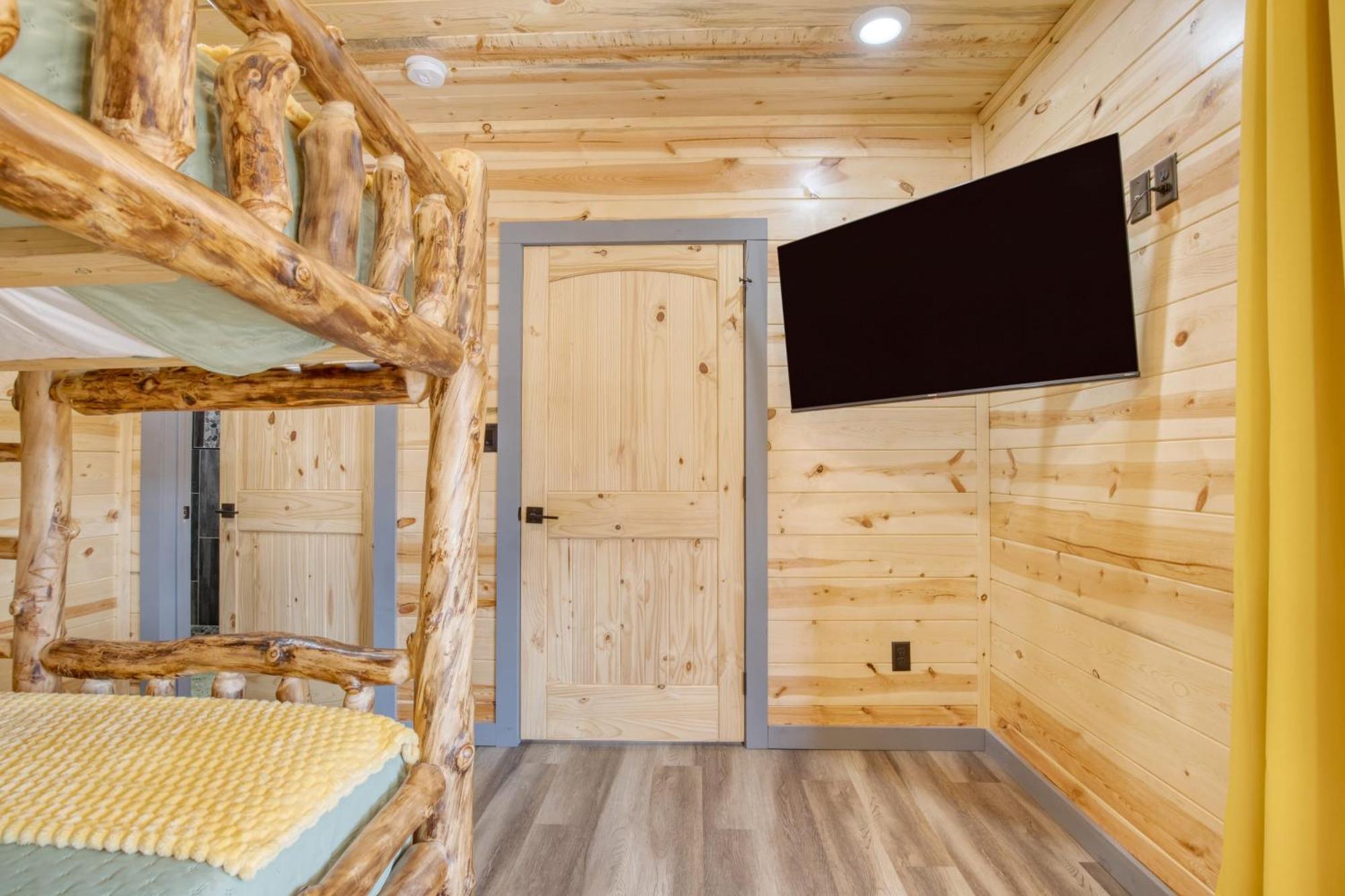 Pink Pines Avantstay Luxury Aesthetic Dream Home Indoor Pool Hot Tub Pigeon Forge Ngoại thất bức ảnh